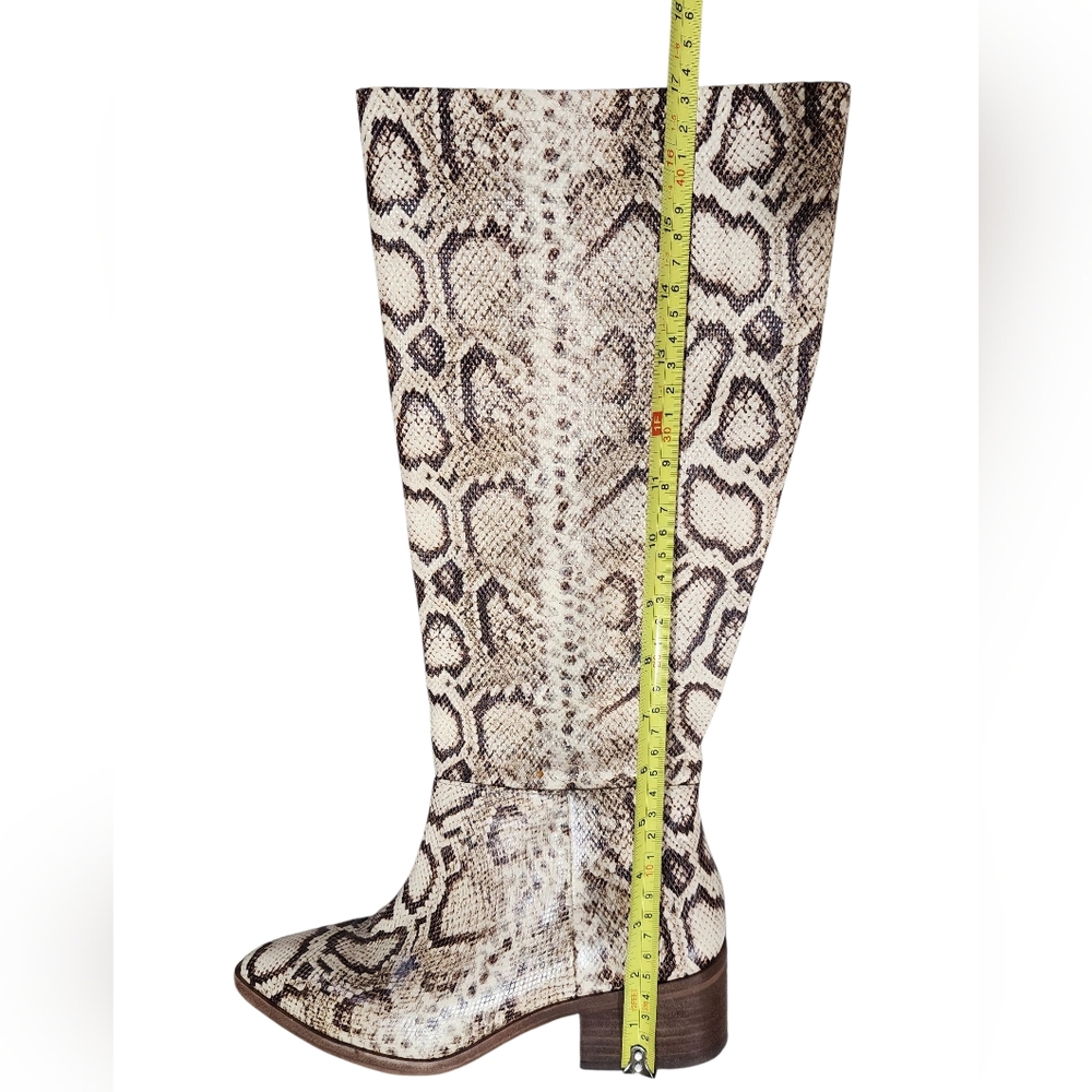 Vince Camuto Beaanna Faux Snakeskin Tall Boot 7M Chunk Heel - Picture 9 of 13